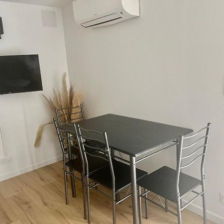 Charmant Et Confortable Appartement Нарбон Екстериор снимка