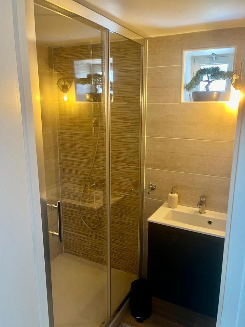 Charmant Et Confortable Appartement Нарбон Екстериор снимка